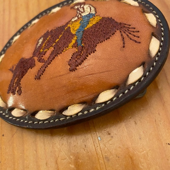 Tony Lama hand stitched leather rodeo calf roper belt buckle. - Picture 3 of 10